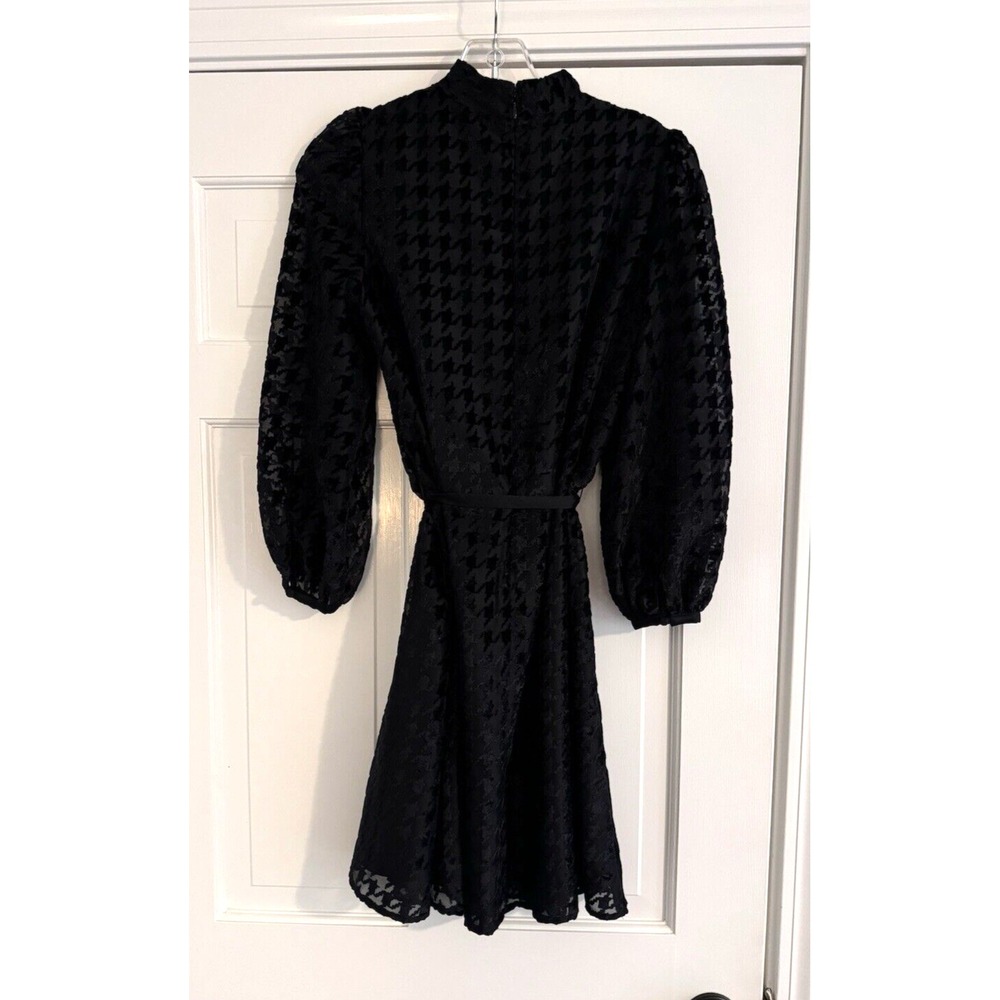 Ann Taylor — Petite Houndstooth Mock Neck Shift Dress, Size 2 - Picture 4 of 9